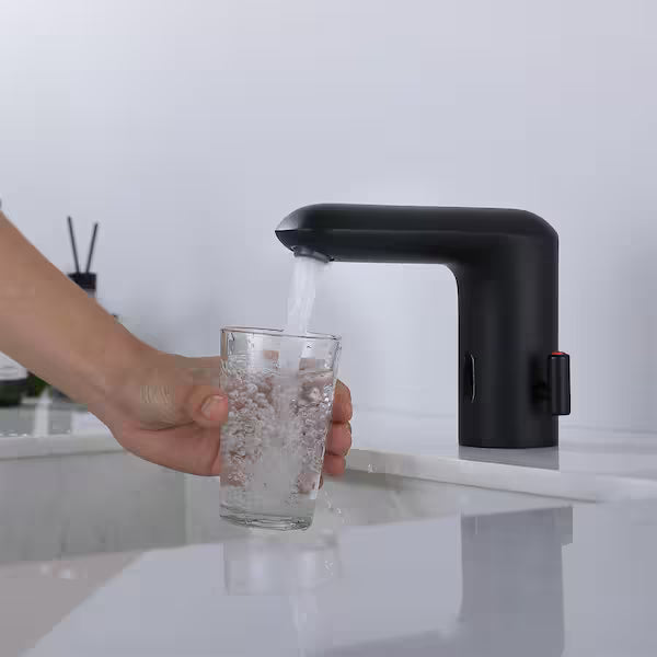 8001 E Sensor Faucet: Touchless Luxury in Matte Black (100% made in Germany)