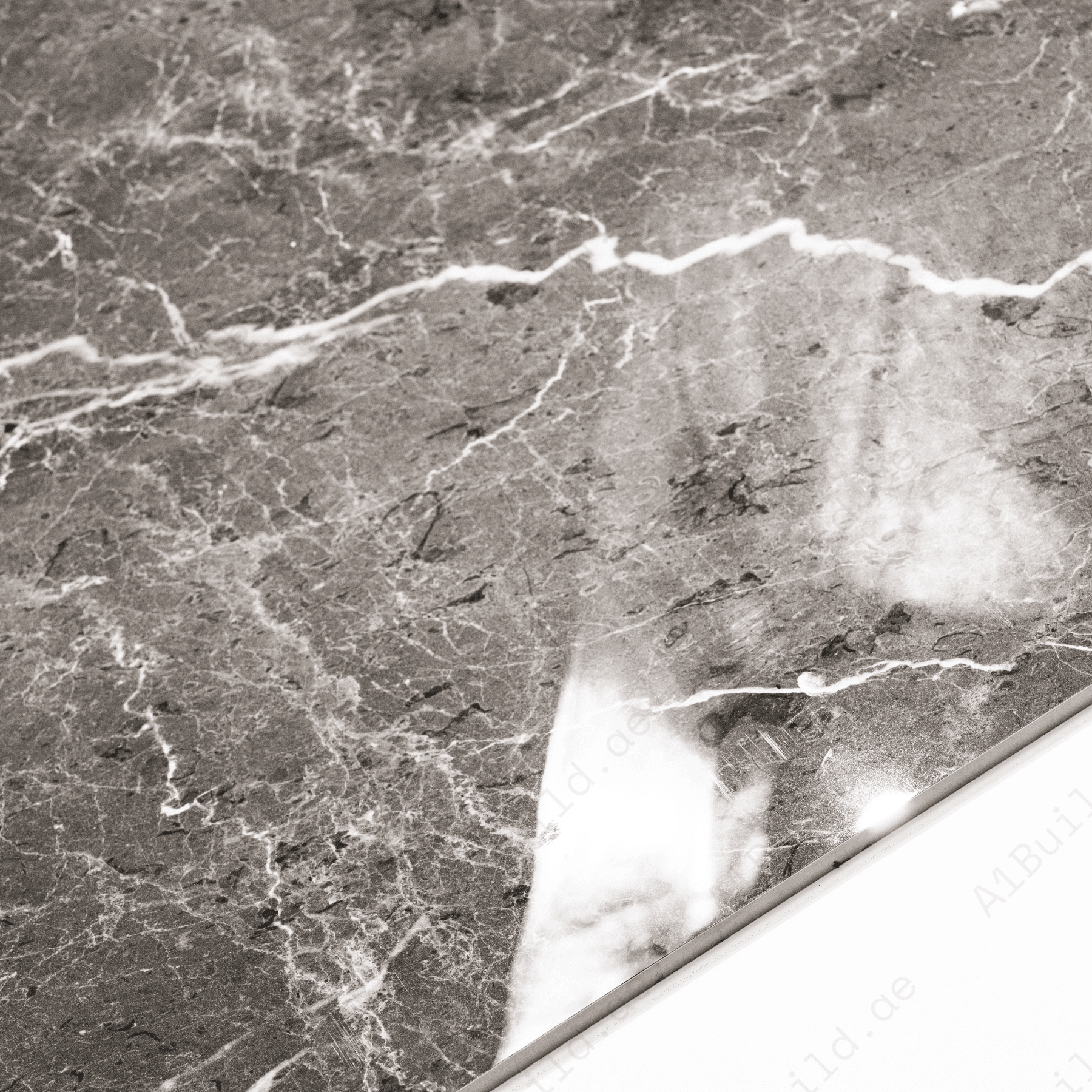 Antica Moca tiles (80x160cm, 9mm) feature a high-polish finish with a rich, mocha-inspired design. Suitable for both floors and walls, these tiles add warmth and sophistication to any indoor space.