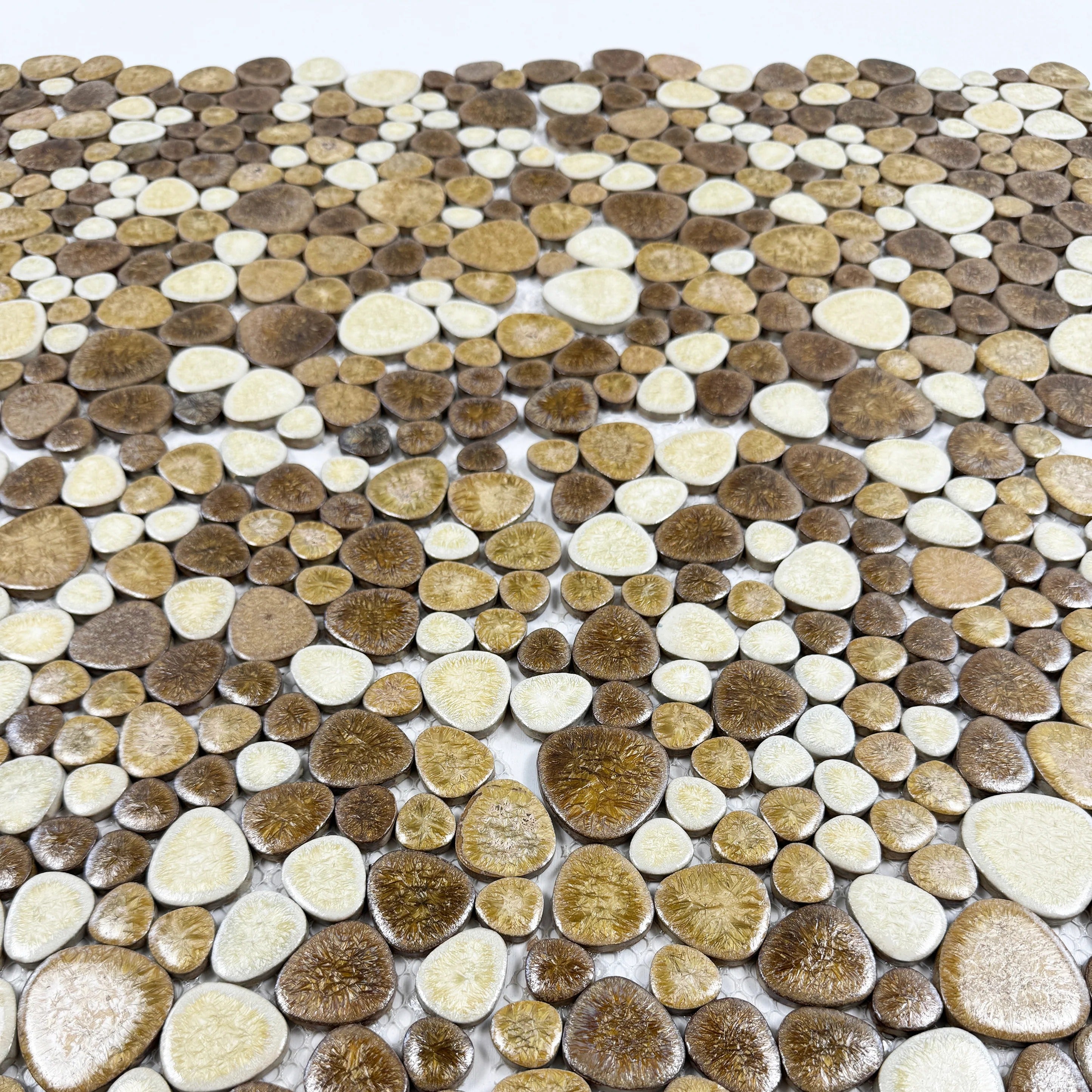 Beige mixed round ice crack porcelain mosaic tile with glossy finish. Perfect for walls, bathrooms, kitchens, and feature spaces with modern elegance.