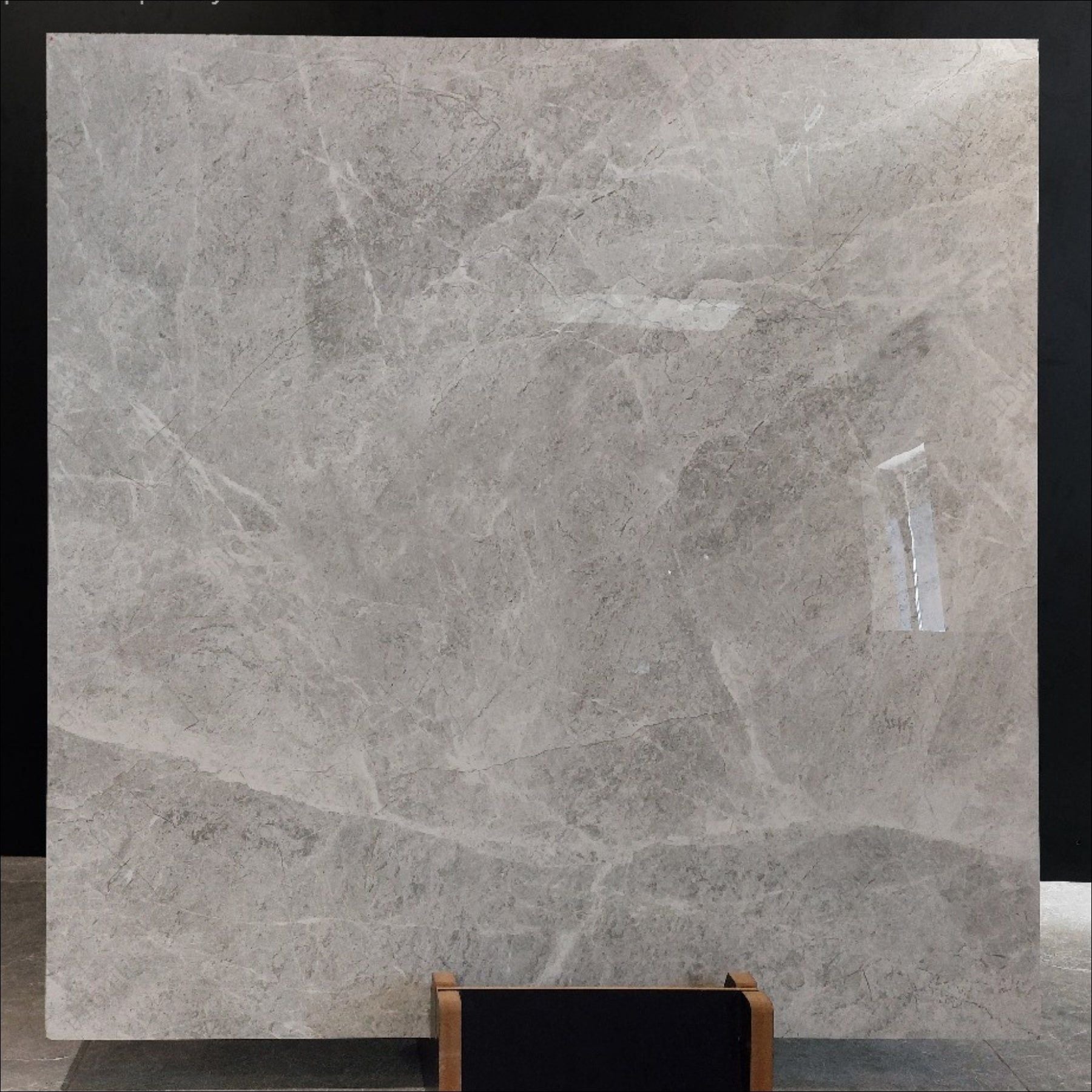 Silver River (120X120cm 09mm Random High Gloss Porcelain Tiles for Indoor Spaces)